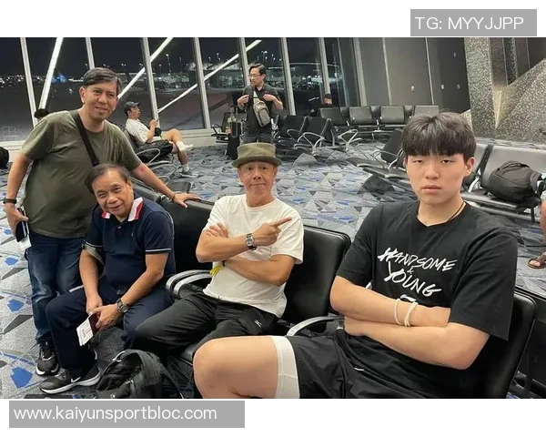 约基奇调侃杨瀚森对位表现不佳愿意签名鼓励他继续努力